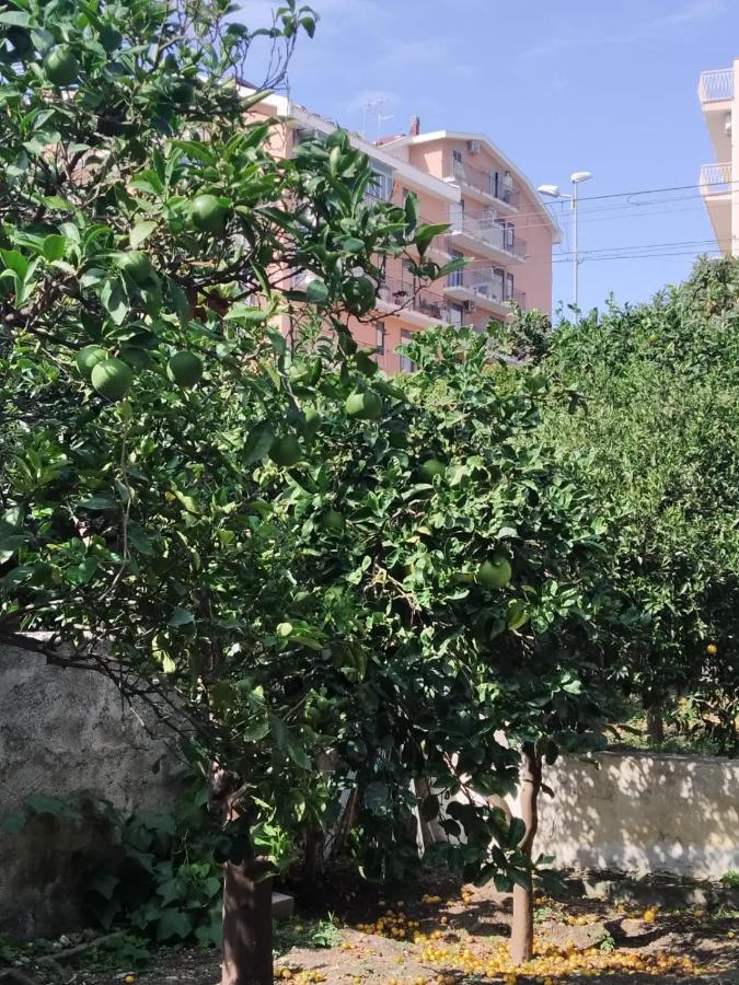 Appartamenti Mantarro Travel And Living Santa Teresa Di Riva Exterior photo